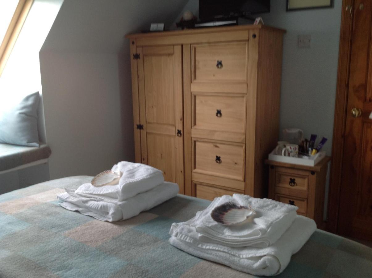ウィグ Taigh Pa Bed & Breakfast エクステリア 写真