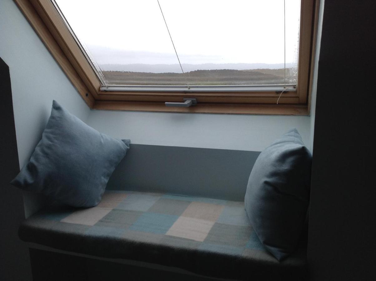 ウィグ Taigh Pa Bed & Breakfast エクステリア 写真